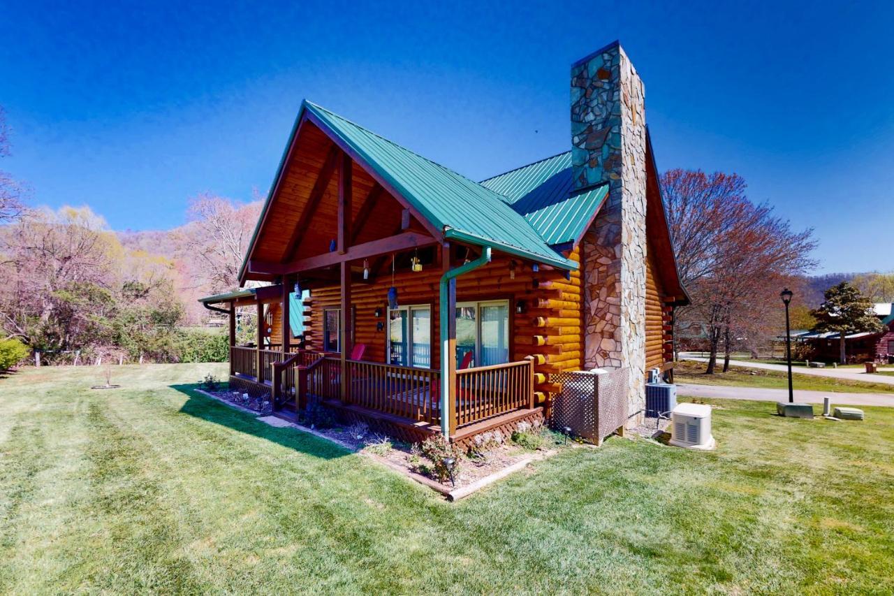 The Mountain Haven * Maggie Valley